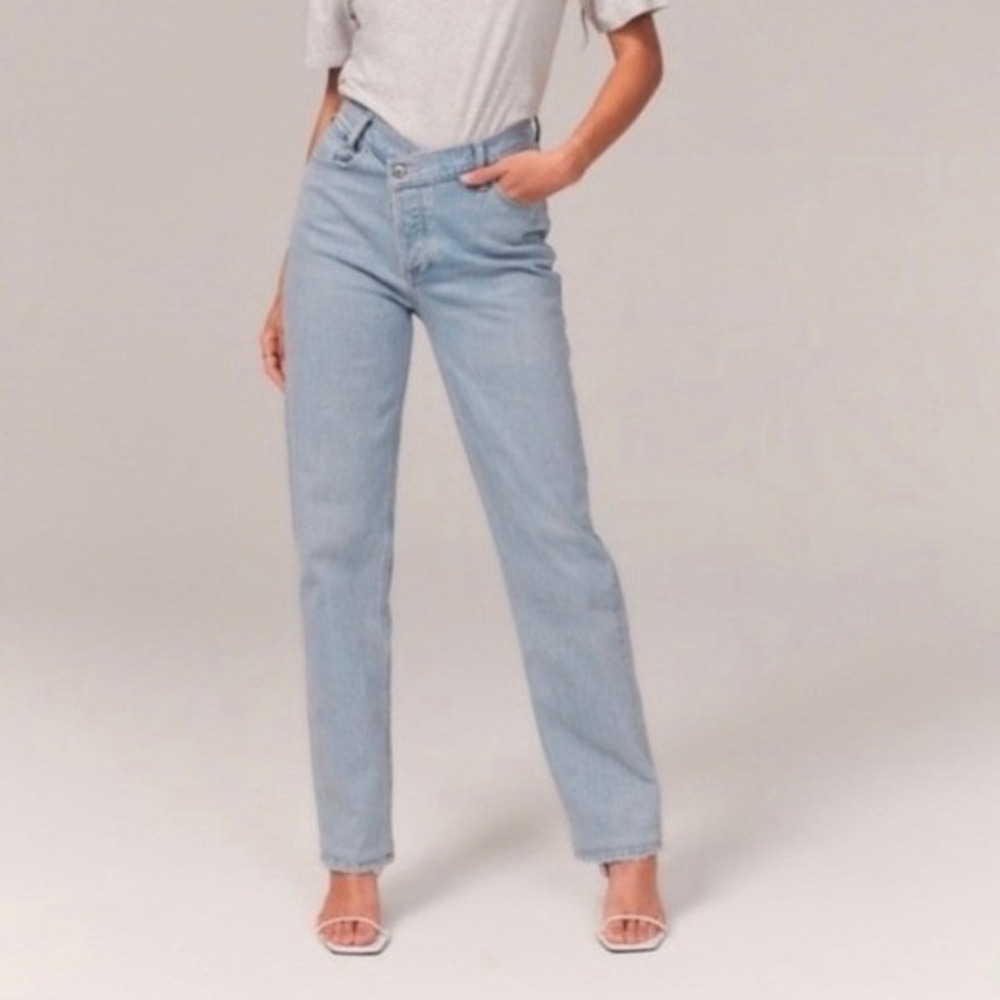 Abercrombie Fitch The Dad High Rise Light Wash Blue Denim Jeans Women 30 10R NWT